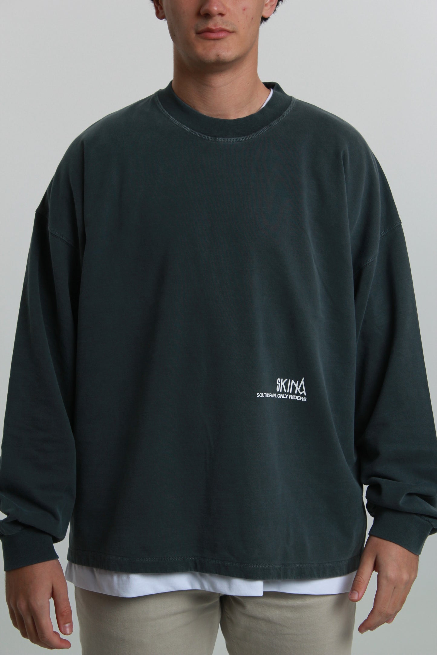 BYDAND CREWNECK